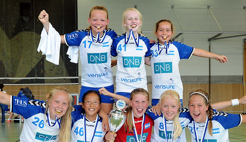 Jenter 2003 helt til topps