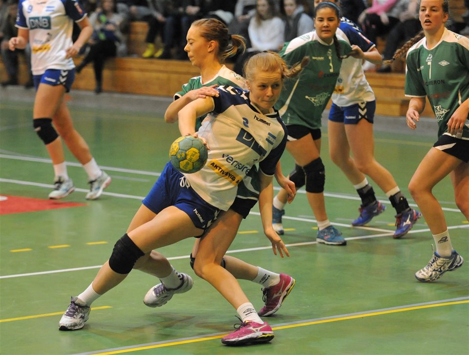 Knallfin start mot Våg