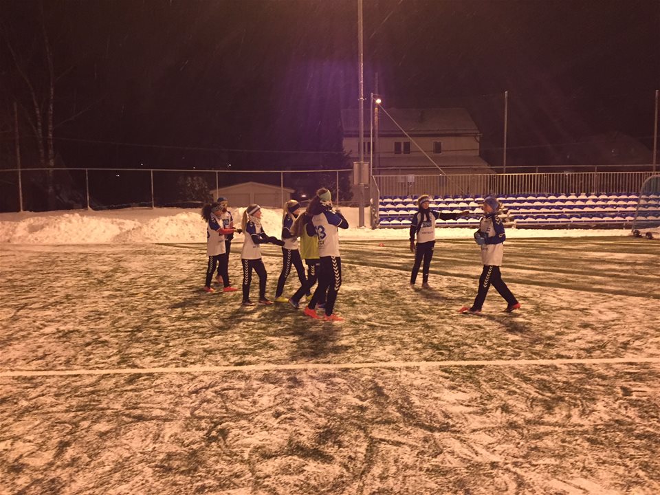 Jenter03 til A-sluttspill i Vinterligaen