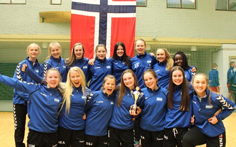 J2000 med 2. plass i Grensemesterskapet