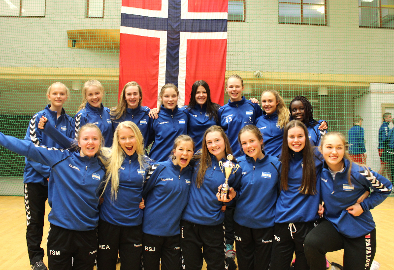 J2000 med 2. plass i Grensemesterskapet