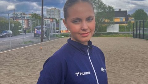 Kaja på samling med Beachjuniorjentene!