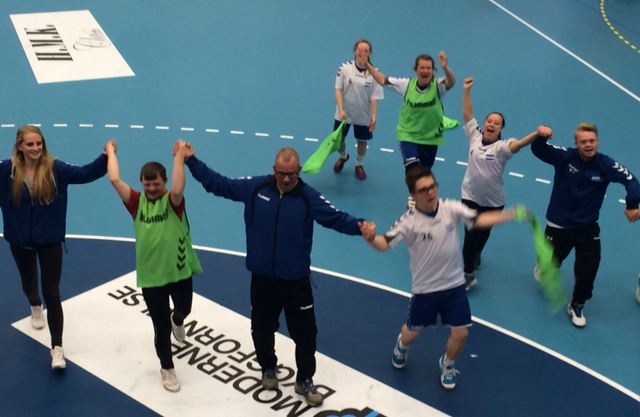 glade-for-a-ha-vunnet-handballkampen