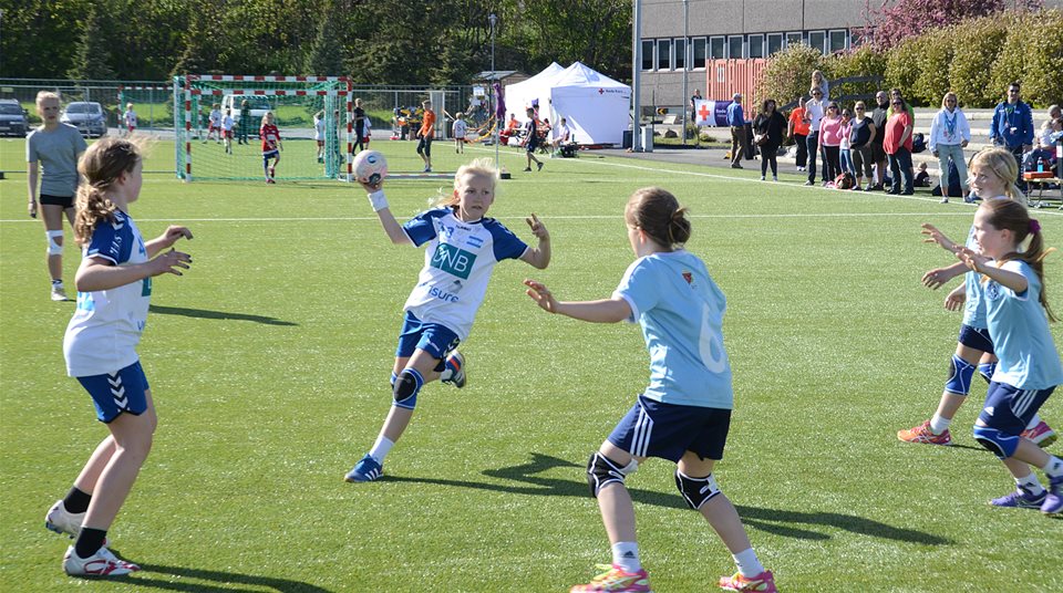 Endelig er det håndball igjen