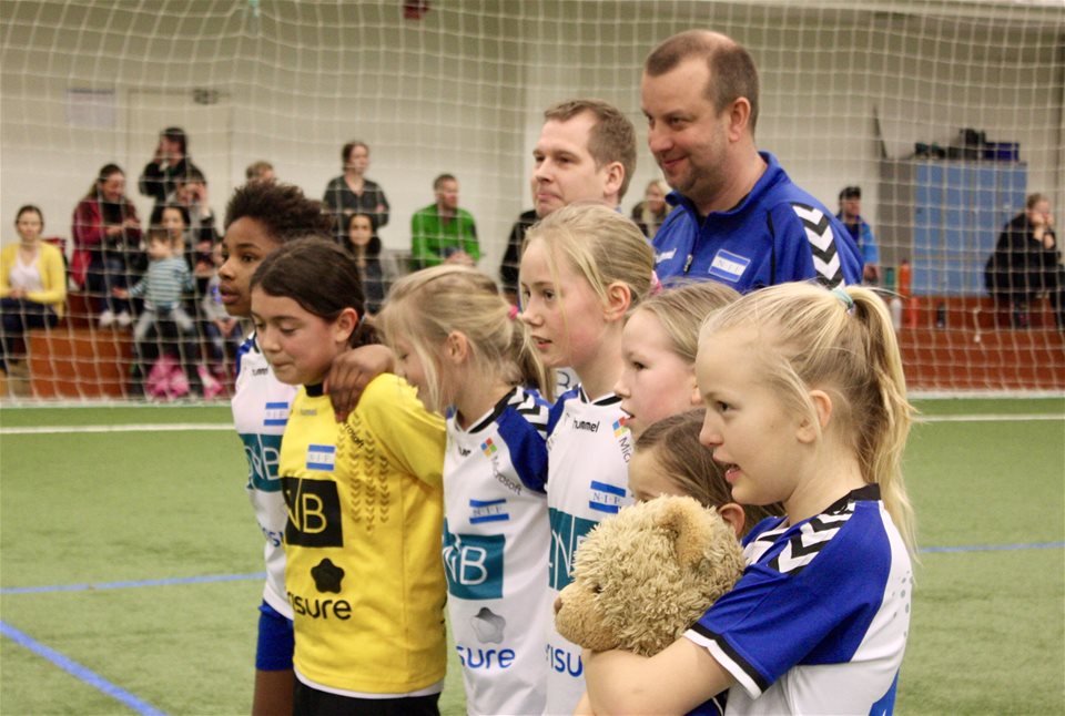 Jenter 05 på Ö-bollen Cup