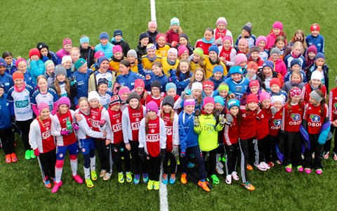 Regnet stoppet ikke vennskapscup