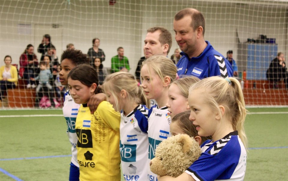 Jenter 05 på Ö-bollen Cup