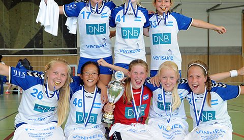 Dobbelt NIF 03 og flott innsats av alle 5 lagene i Hummel Cup