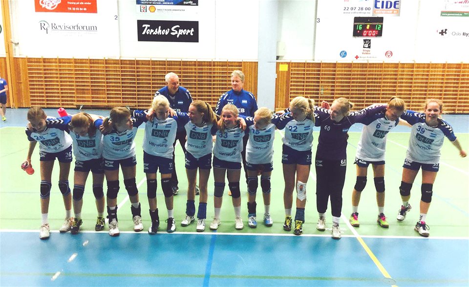 Jenter 2002 vinnere av A-sluttspillet