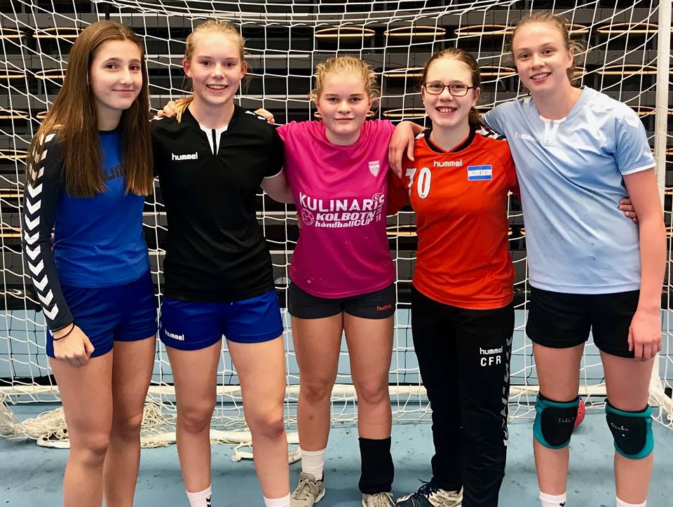 Fem 03-jenter på Regional Bylagscup