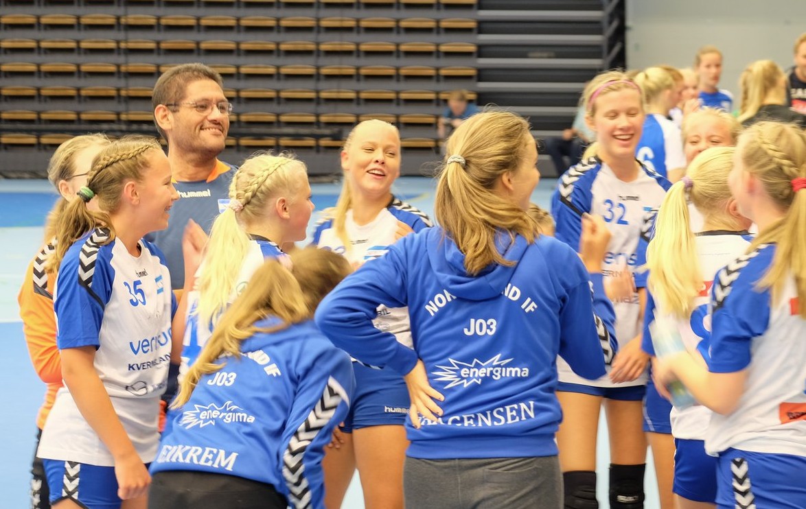 NIF Håndball søker trenere