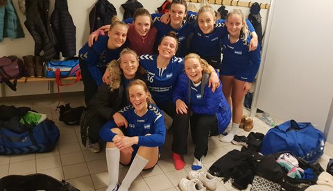 Nesten mot serielederen