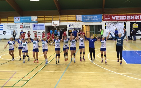 Fin J18-seier over Follo