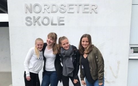 Fire NIF-jenter til Nordisk skoleidrettsstevne