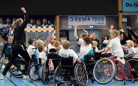 Rullestolhåndballskole i høstferien