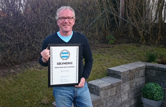 Klubbens sølvmerke til Terje