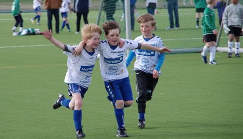 Serieåpningen for NIF Gutter 2005