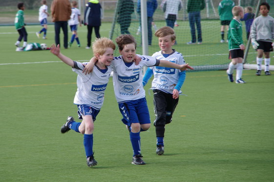 Serieåpningen for NIF Gutter 2005