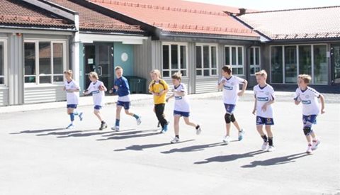Lagene og kampoppsett i Bonaqua Cup