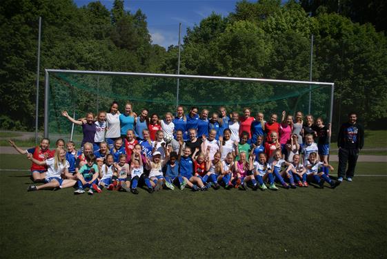 Jentefotballdag