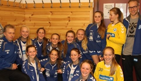 Jentene videre i Huyndai Cup